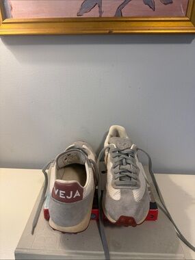 VEJA Rio Branco Sneakers Women’s 9 EU 40 Gray Suede Mesh Rose Retro Runner